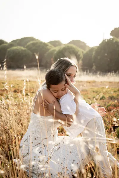 Family photoshoot on the Costa da Caparica by Joana C