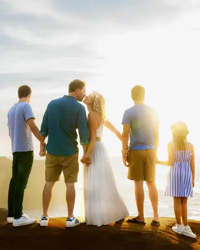 Family photoshoot in Ericeira by Maya Rodrigues