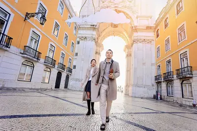 Couples photoshoot in Lisbon by Maya Rodrigues