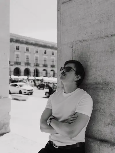 Solo Portrait photoshoot in Lisbon by Iryna R