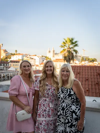 Family photoshoot in Lisbon by Iryna R