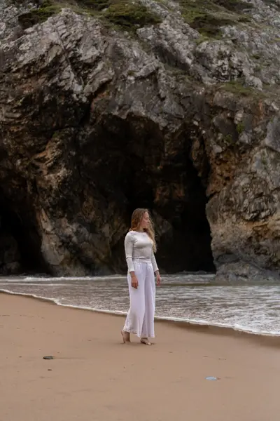 Solo Portrait photoshoot in Cascais by Iryna R