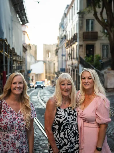 Family photoshoot in Lisbon by Iryna R