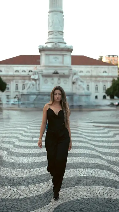 Solo Portrait photoshoot in Lisbon by Iryna R
