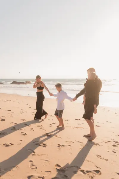 Family photoshoot in Cascais by Iryna R