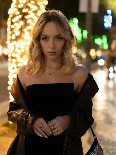 Solo Portrait photoshoot in Lisbon by Iryna R
