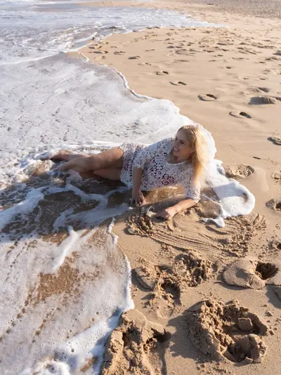 Solo Portrait photoshoot in Cascais by Iryna R
