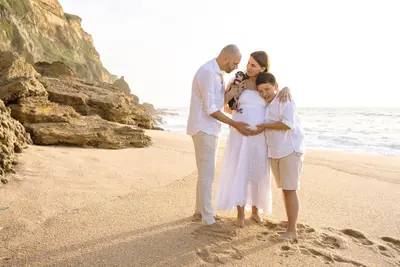 Family photoshoot in Costa da Caparica by Nelson T