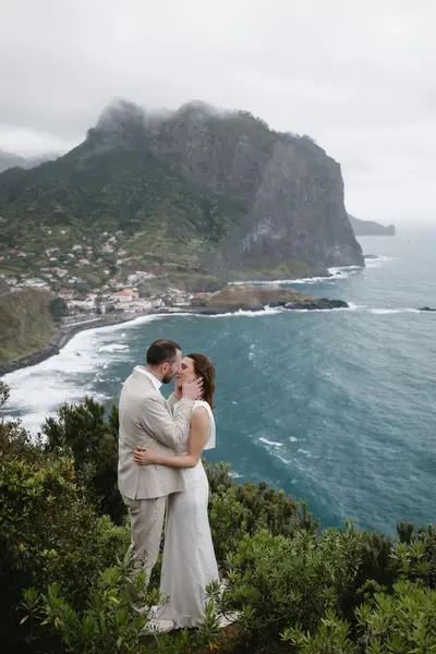 Elopement photoshoot in Madeira by Jonathan R