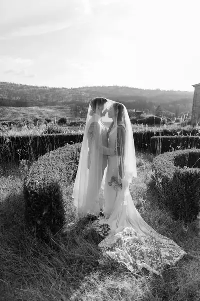 Wedding photoshoot in Douro Valley by Jennifer D